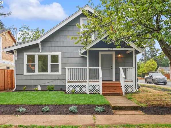 5704 SE Ramona St, Portland, OR 97206