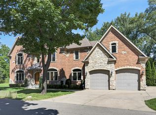 524 E Washington Ave, Lake Bluff, IL 60044