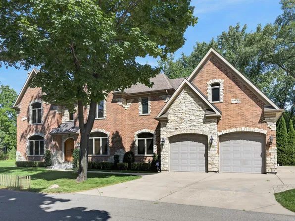 524 E Washington Ave, Lake Bluff, IL 60044