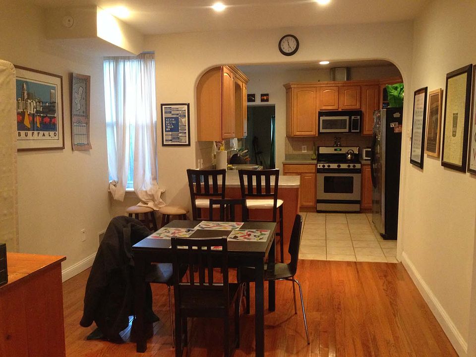 2nd image of 11114 Beachwood Dr