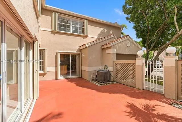 11009 Mainsail Dr #11009 — Photo 3