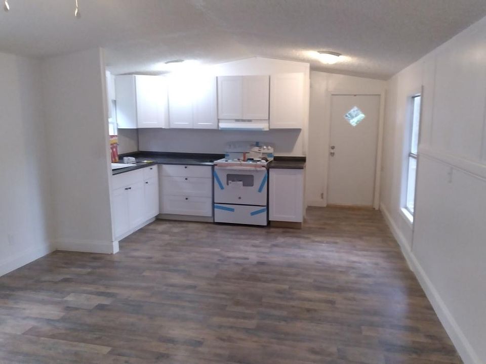 2nd image of 625 Allen St #18