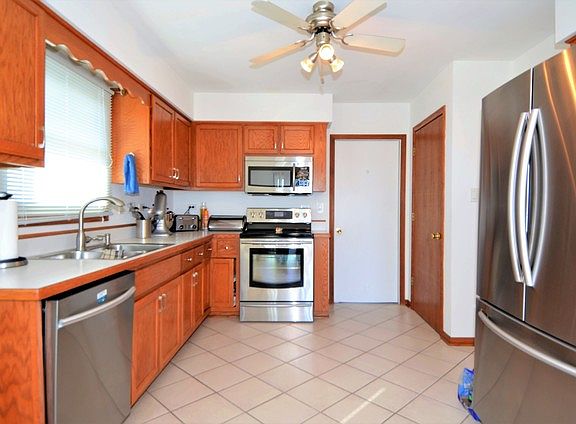 3rd image of 6608 Goldhaber Ln