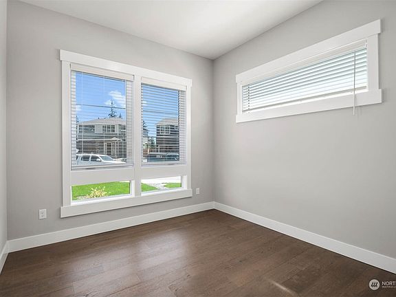 5th image of 3702 95th Avenue E