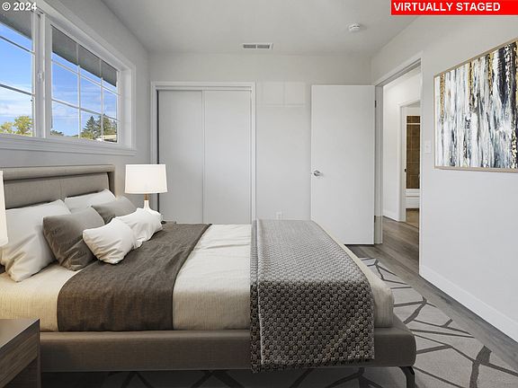 4th image of 4103 NE Thurston Way