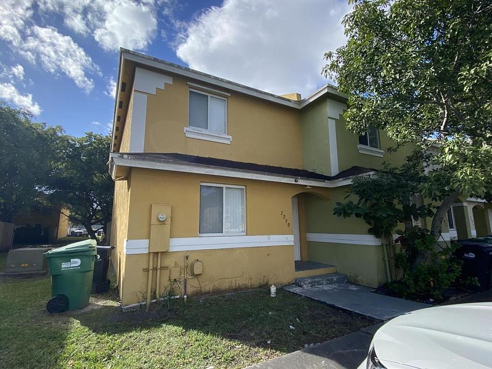 1st image of 2290 NW 136th Ter