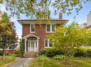 2717 36th Pl NW, Washington, DC 20007