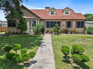 405 Park St, Anahuac, TX 77514