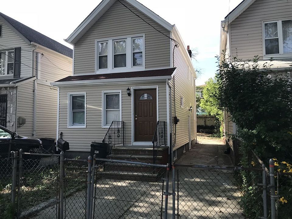 2nd image of 19415 112th Ave