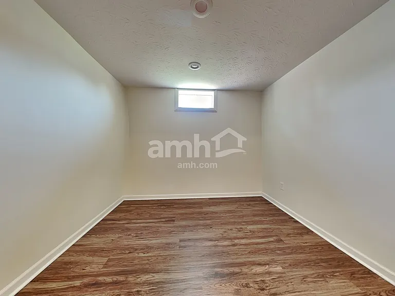 371 Derby Ct — Photo 18
