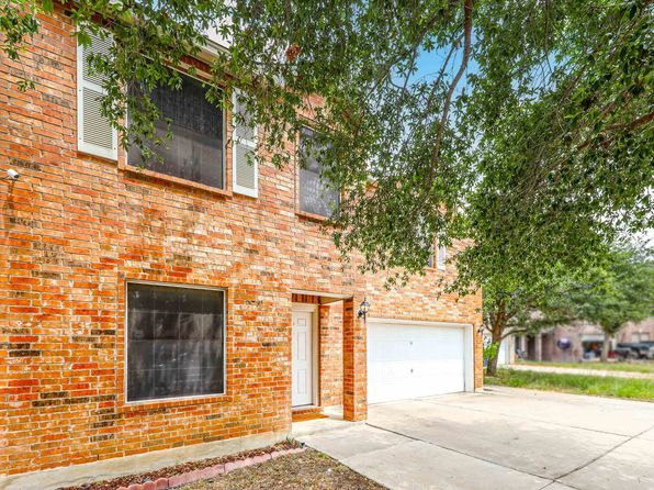 607 Pinos Cir, Laredo, TX 78043