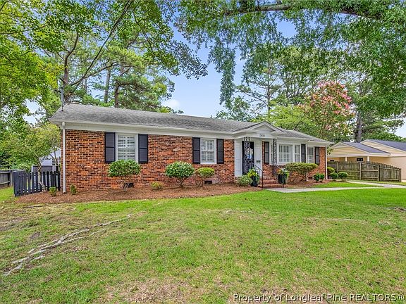 3rd image of 2610 Mirror Lake Dr