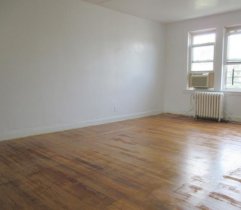1st image of 2140 46th St #2