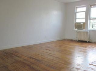 2140 46th St #2, Astoria, NY 11105