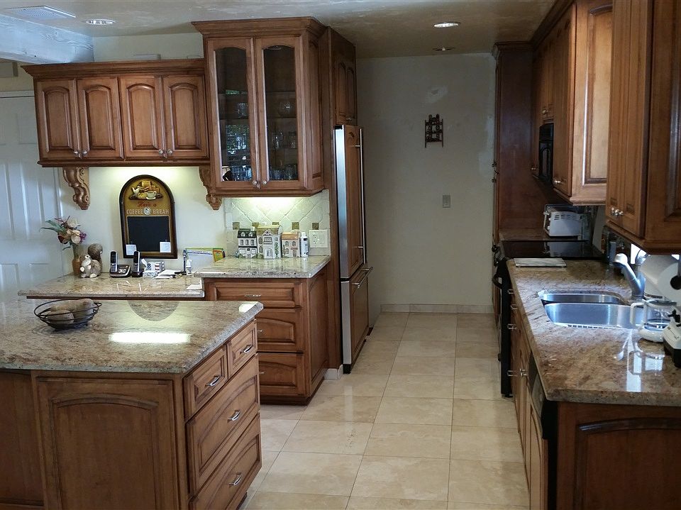 1st image of 8672 Villa La Jolla Dr