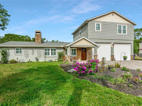 1003 Willis Rd, Ruskin, FL 33570