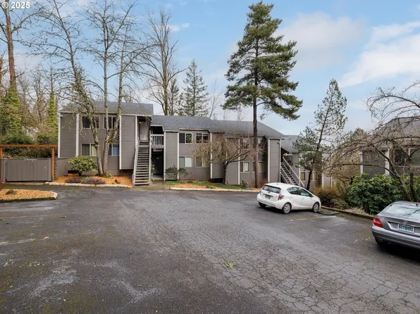 44 Eagle Crest Dr APT 7, Lake Oswego, OR 97035