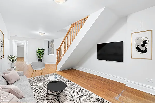 Rented by Brown Harris Stevens | media 10