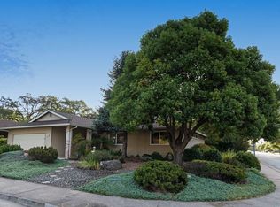 332 Meadowridge Ln, Santa Rosa, CA 95409