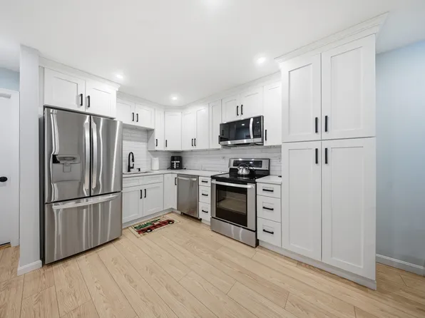 9 Weld St APT 19, Framingham, MA 01702