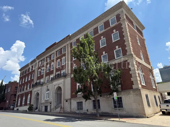 315 N Spruce St APT 507, Winston Salem, NC 27101