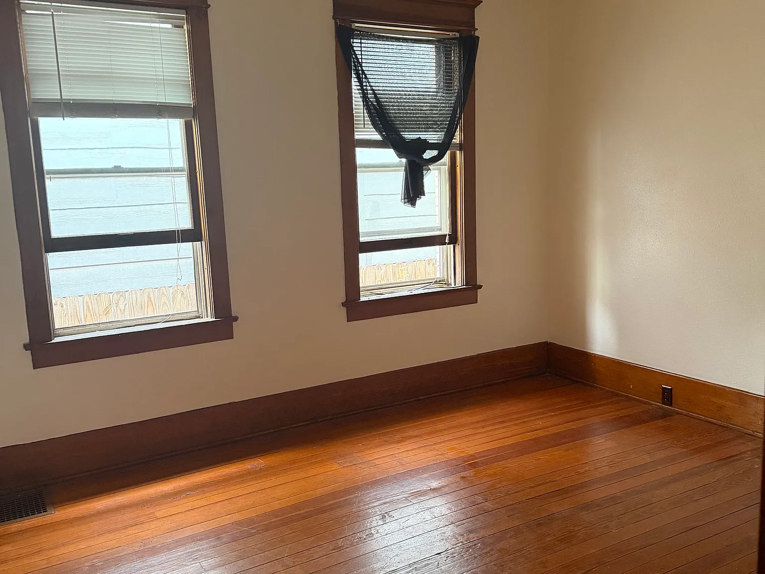W Pikes Peak Ave, Colorado Springs — Photo 4