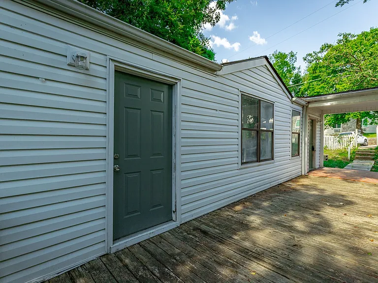 126 Goodson Ave — Photo 25