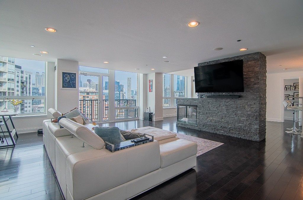 600 N Kingsbury St APT 1903, Chicago, IL 60654 | Zillow