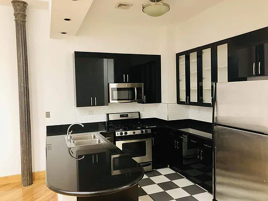 Rented by J Misrahi Realty Corp | media 4