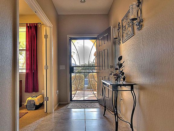 4th image of 40968 W Colby Dr