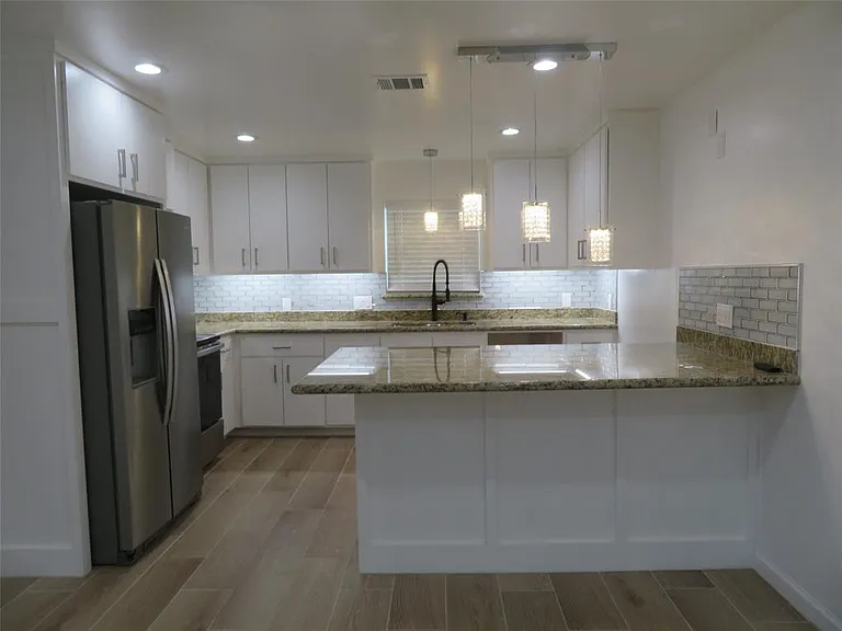 7214 Corsicana St — Photo 1
