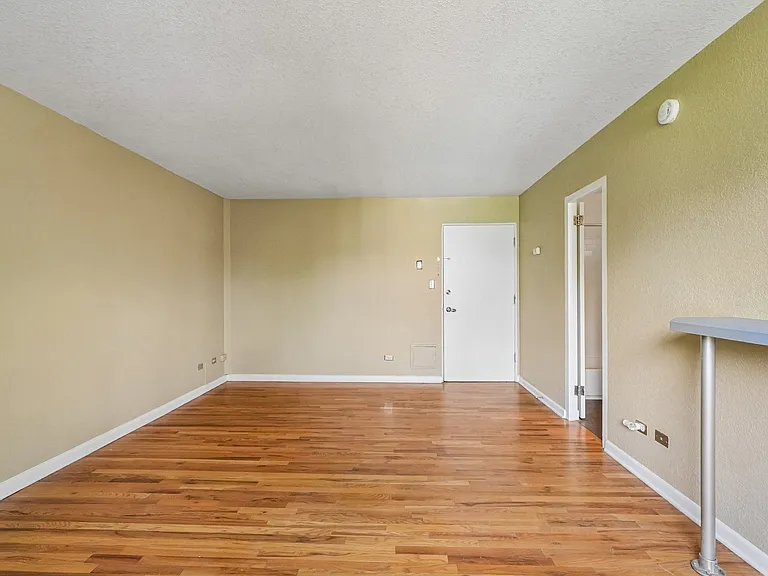 Aperture Apartments — Photo 15
