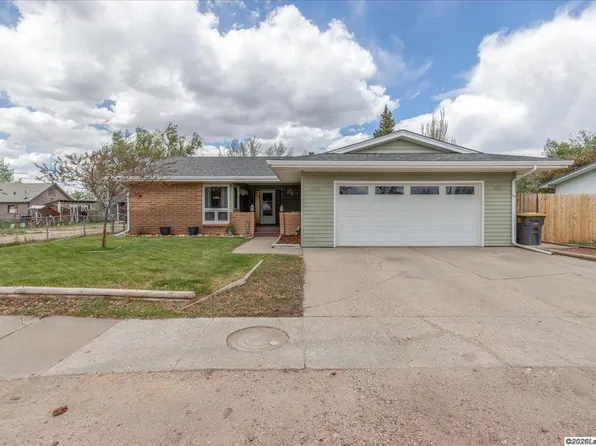 312 W Main Ave, Saratoga, WY 82331