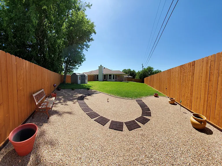 1301 Stratford Dr — Photo 15