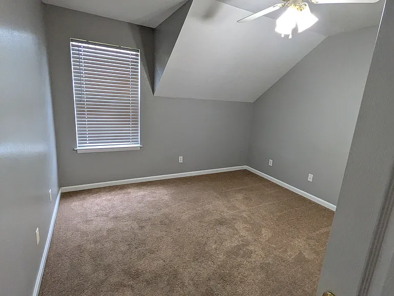 275 Timber Ridge Dr — Photo 9