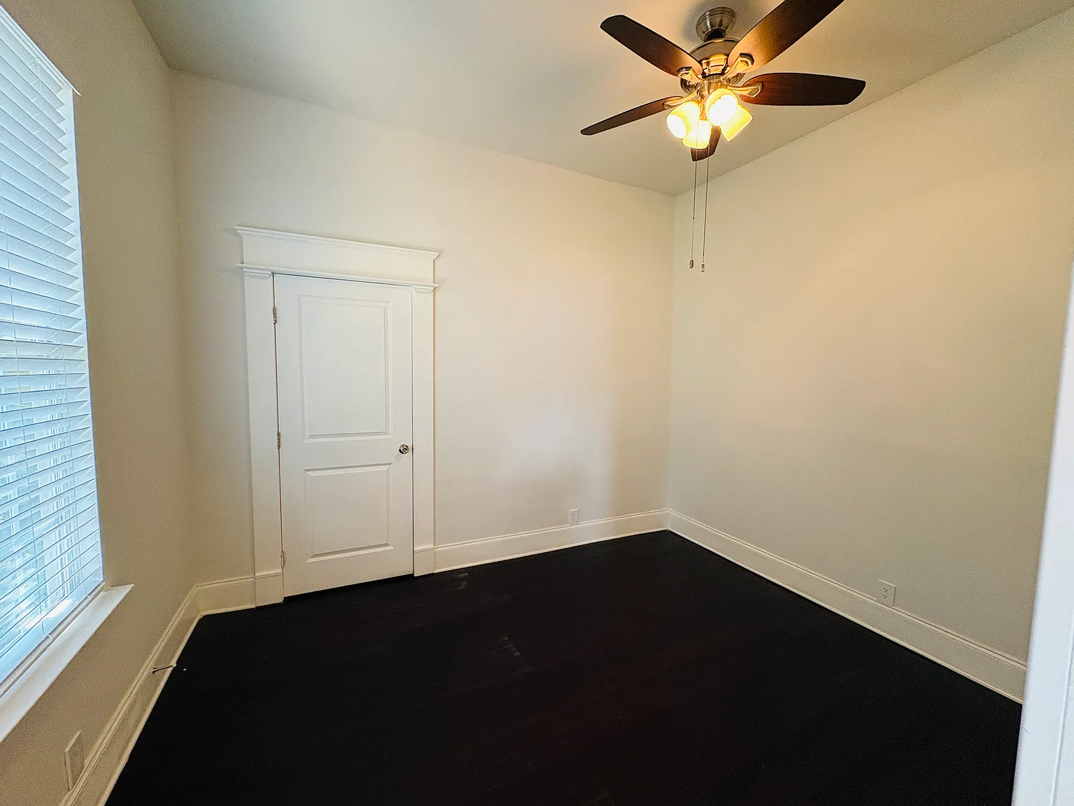 3 bed, 1.5 bath, 1102 sqft, $1,750 — Photo 2
