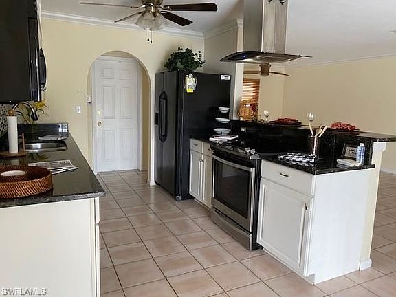 5th image of 1308 SE 17th St