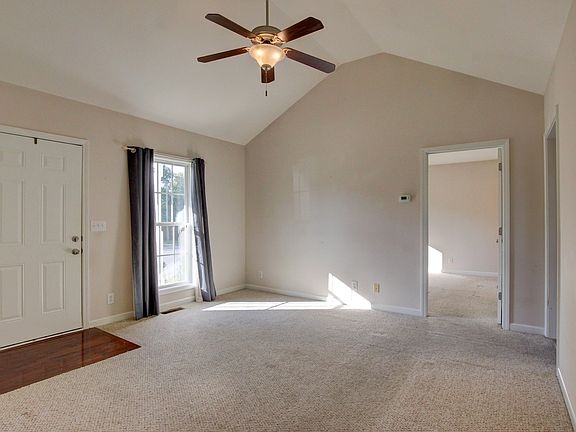 4th image of 1045 Red Apple Ct
