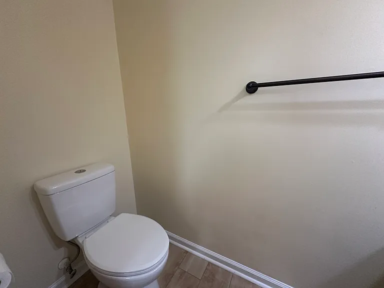 2379 Old Greenbrier Rd — Photo 7