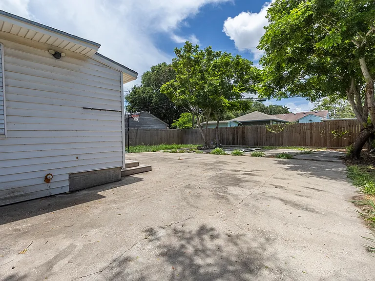 1545 Wynwood St — Photo 20