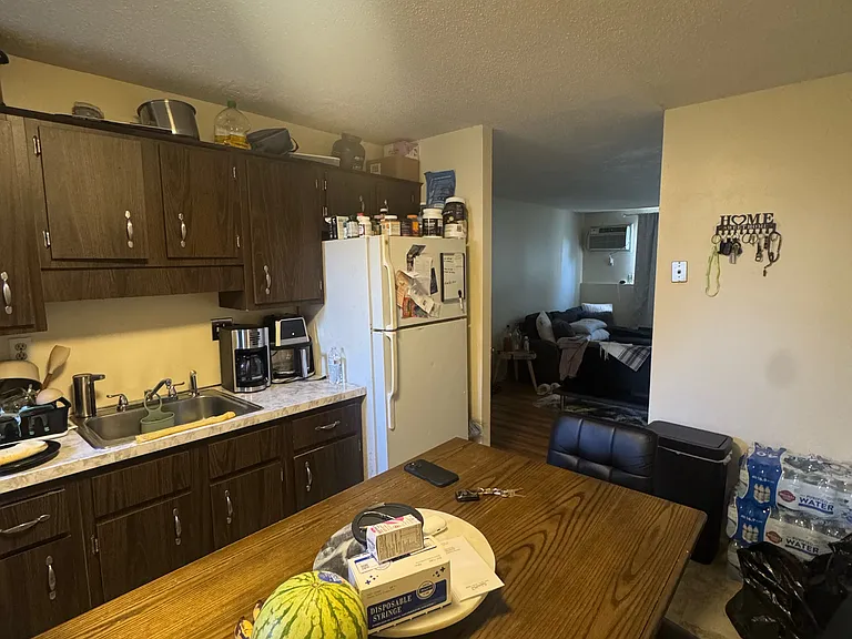 357 Lakeview Ave — Photo 3