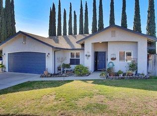 700 Maria Ct, Oakdale, CA 95361