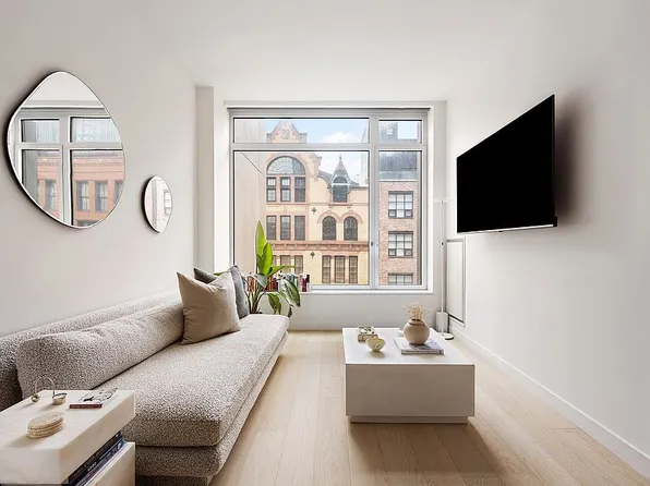 450 Washington St #617, New York, NY 10013