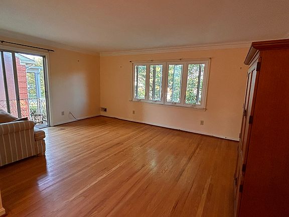 3rd image of 3104 Sunny Ln APT 4