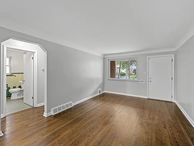 1723 Tuxworth Ave — Photo 20