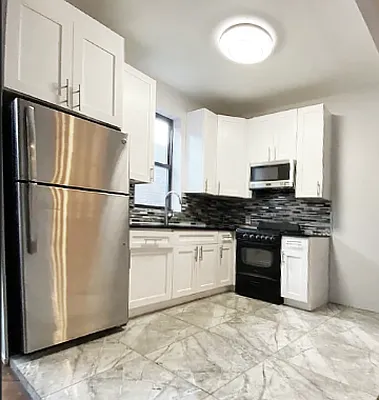 Rented by Avenues Real Estate | media 2