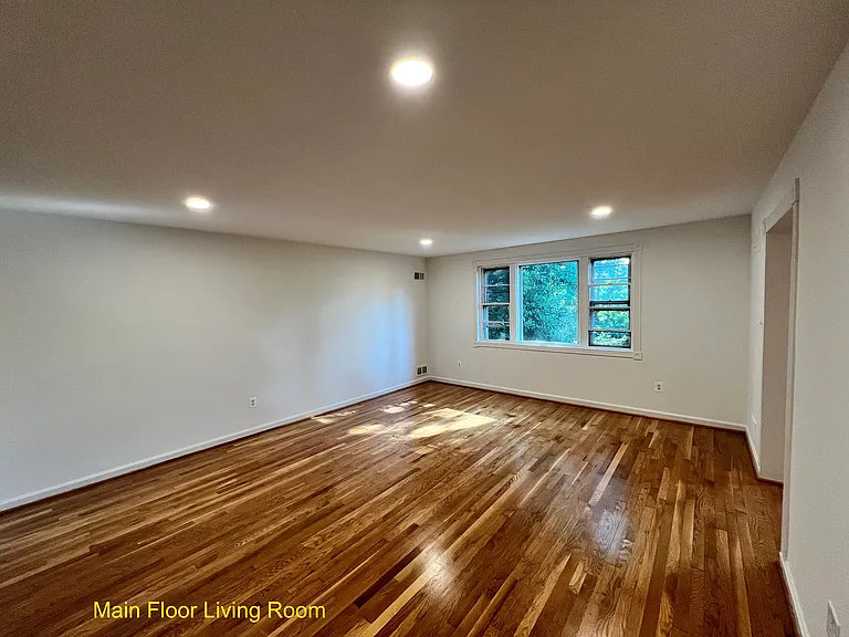 5311 Pooks Hill Rd #407 — Photo 7