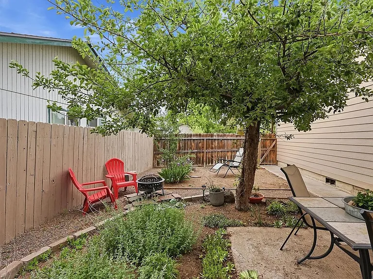 149- 1735, 1737 NE Wichita Way — Photo 20