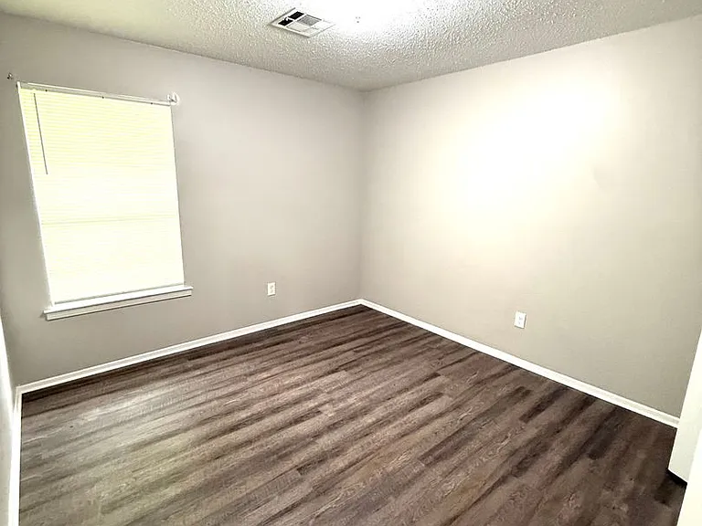 5712 Roxboro Dr — Photo 14
