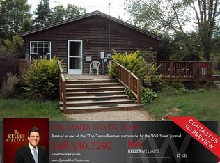 9456 Farley Rd, Pinckney, MI 48169